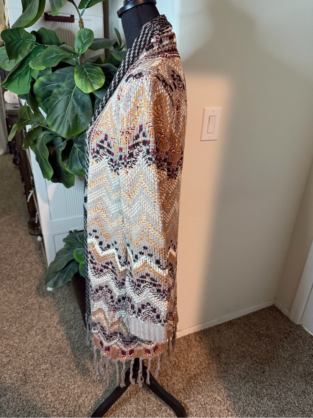 Cozy Multicolor Fringe Open-Front Cardigan Sweater - Picture 6 of 10
